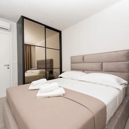 Apartment Olive Makarska