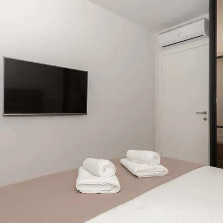 Olive Apartment *