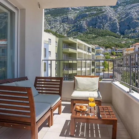 Apartment Olive Makarska